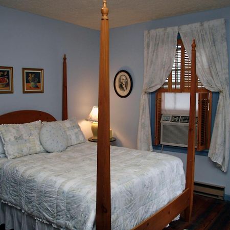 The Lafayette Inn & Restaurant Stanardsville Rum bild