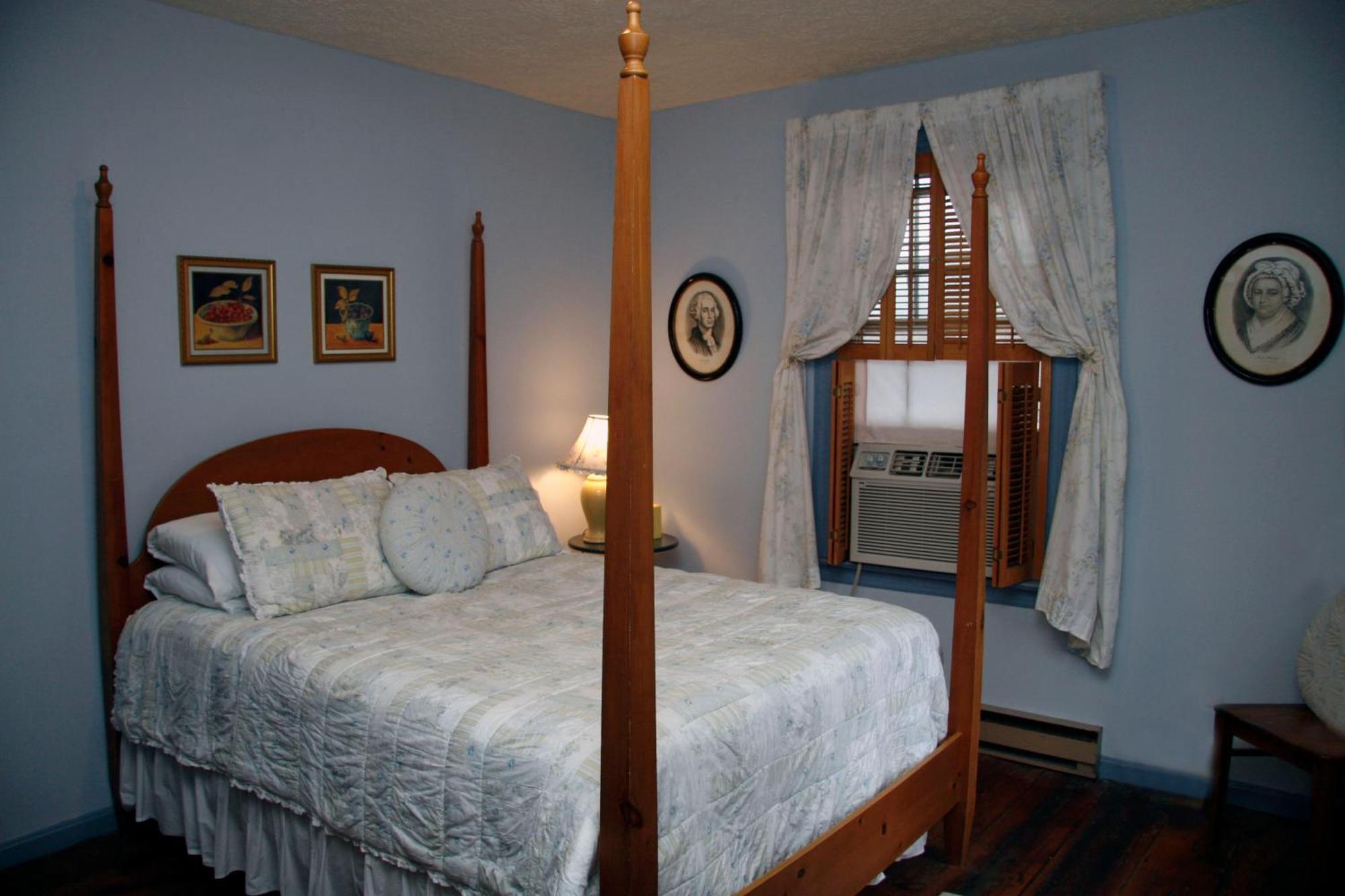 The Lafayette Inn & Restaurant Stanardsville Rum bild